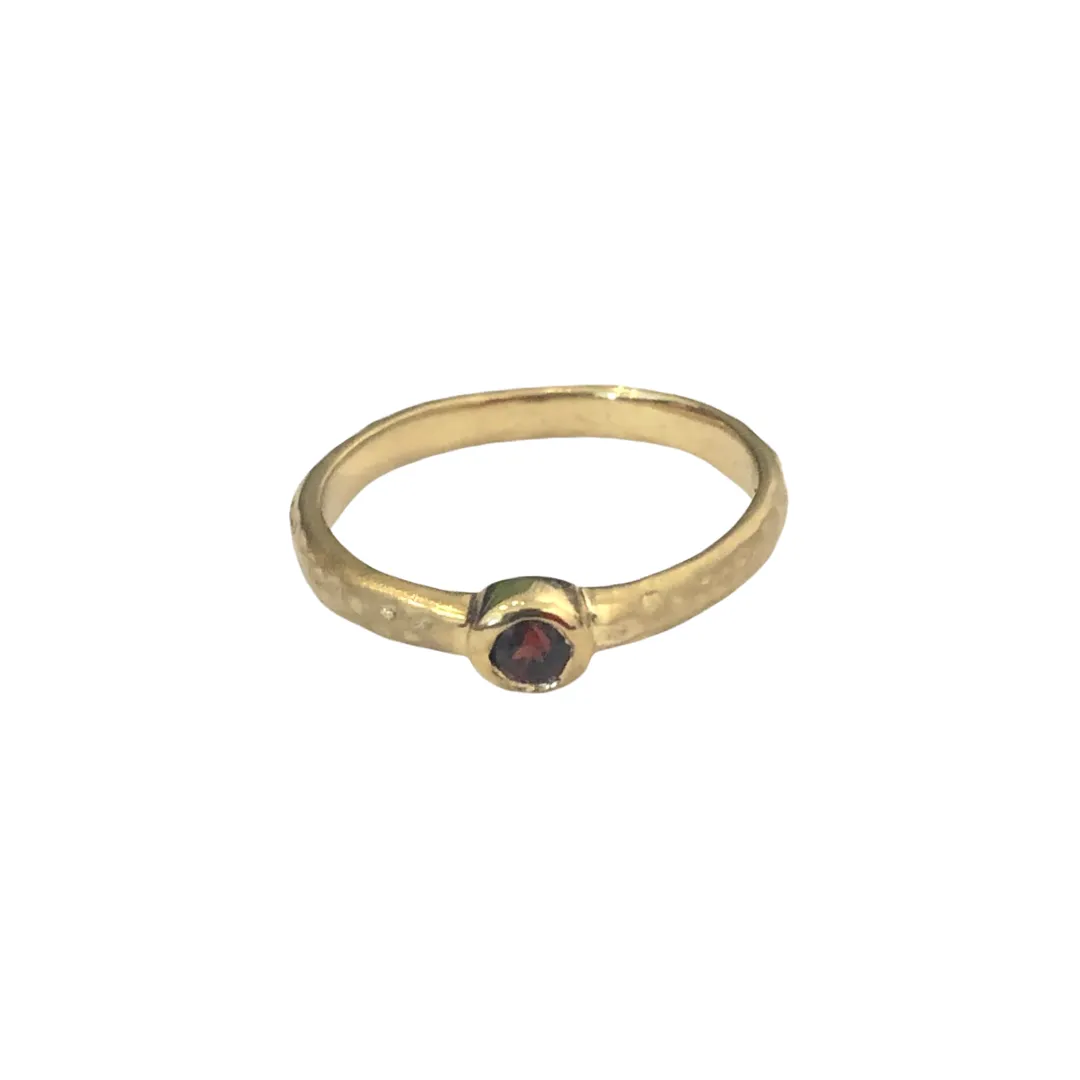 14K Yellow Gold Bezel-set Garnet Textured Ring