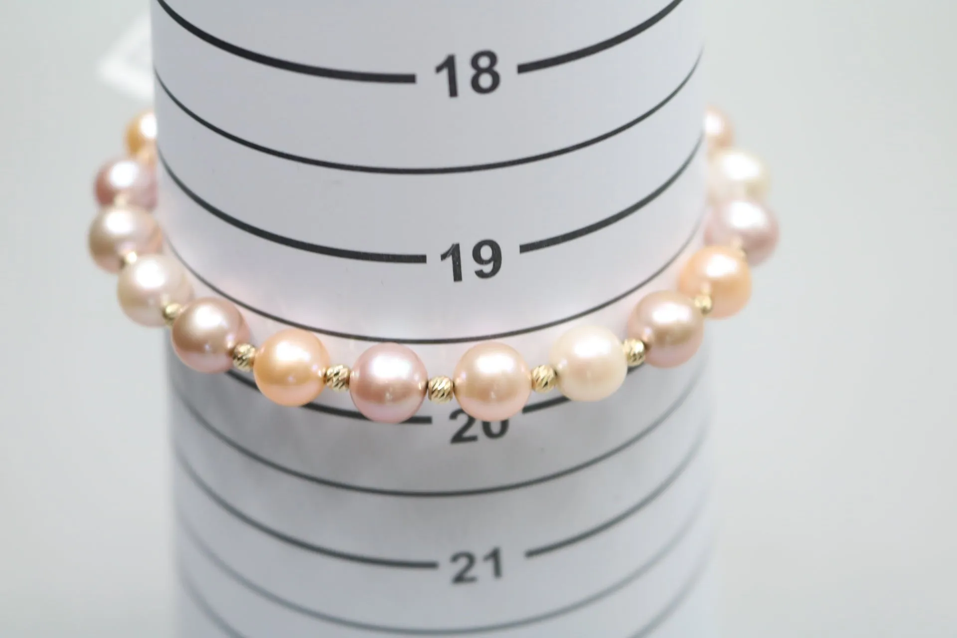 14K Yellow Gold Freshwater Pearl Bracelet (19.5 centimeters or 7.5 Inches)