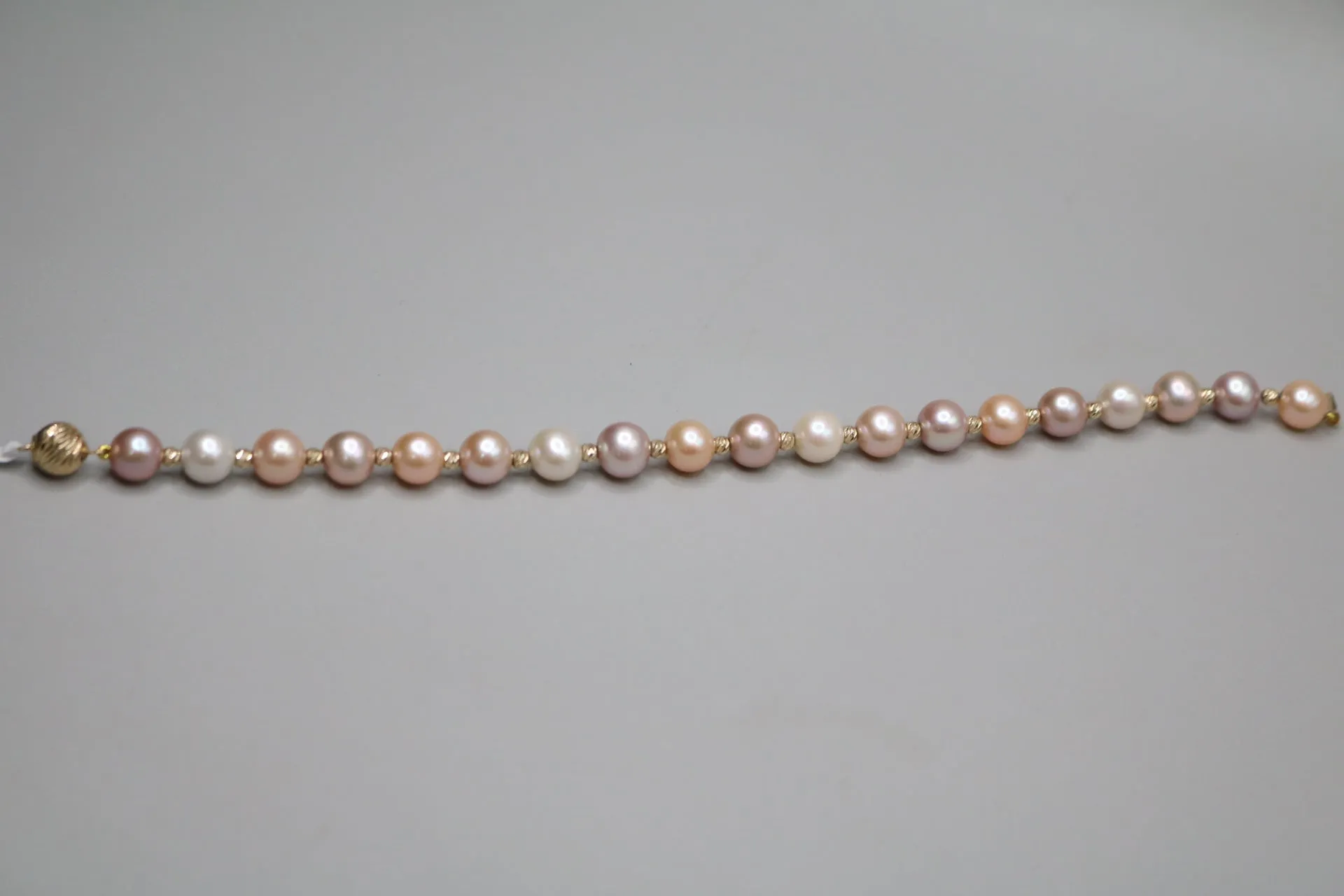 14K Yellow Gold Freshwater Pearl Bracelet (19.5 centimeters or 7.5 Inches)