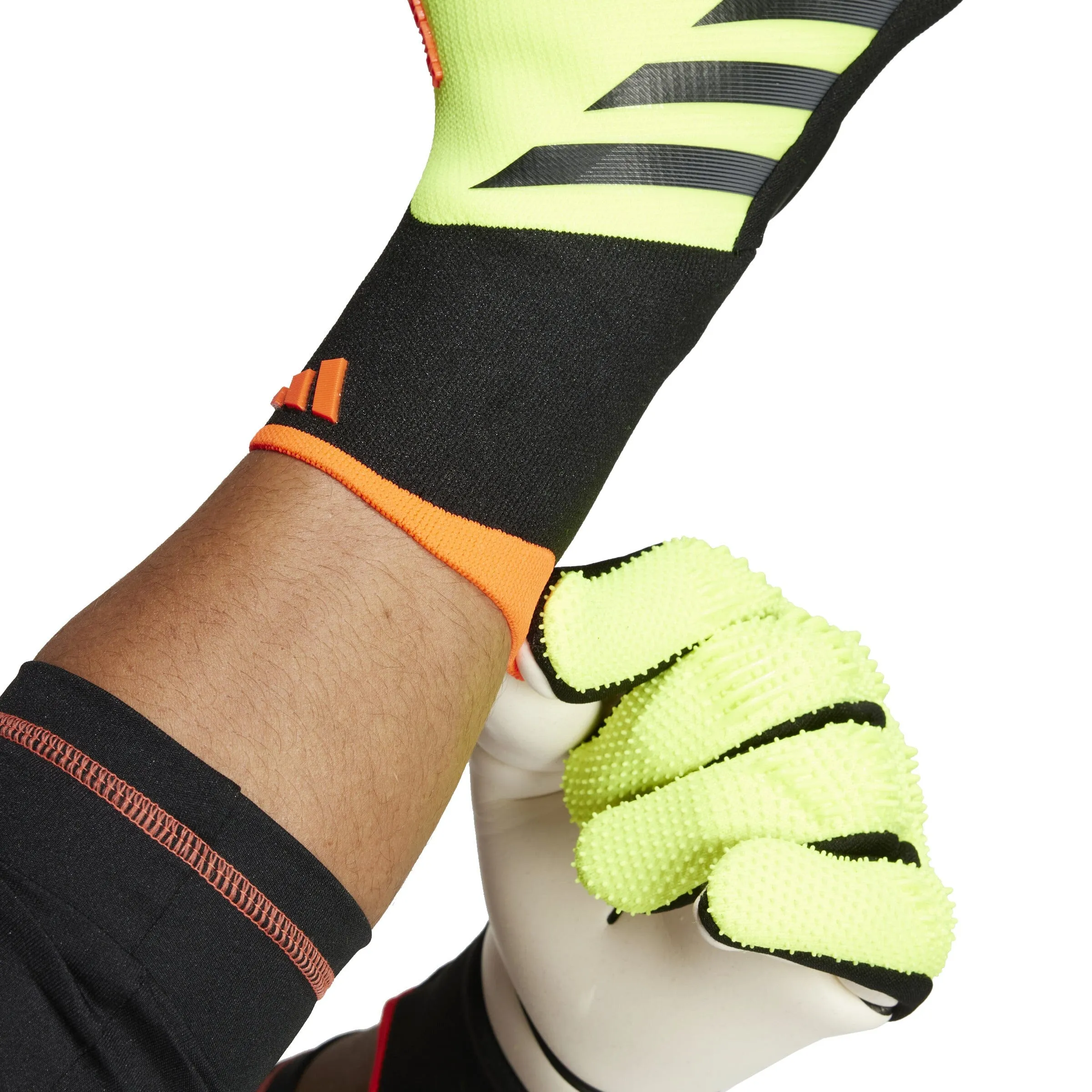 adidas Predator Pro Goalkeeper Gloves | IQ4032