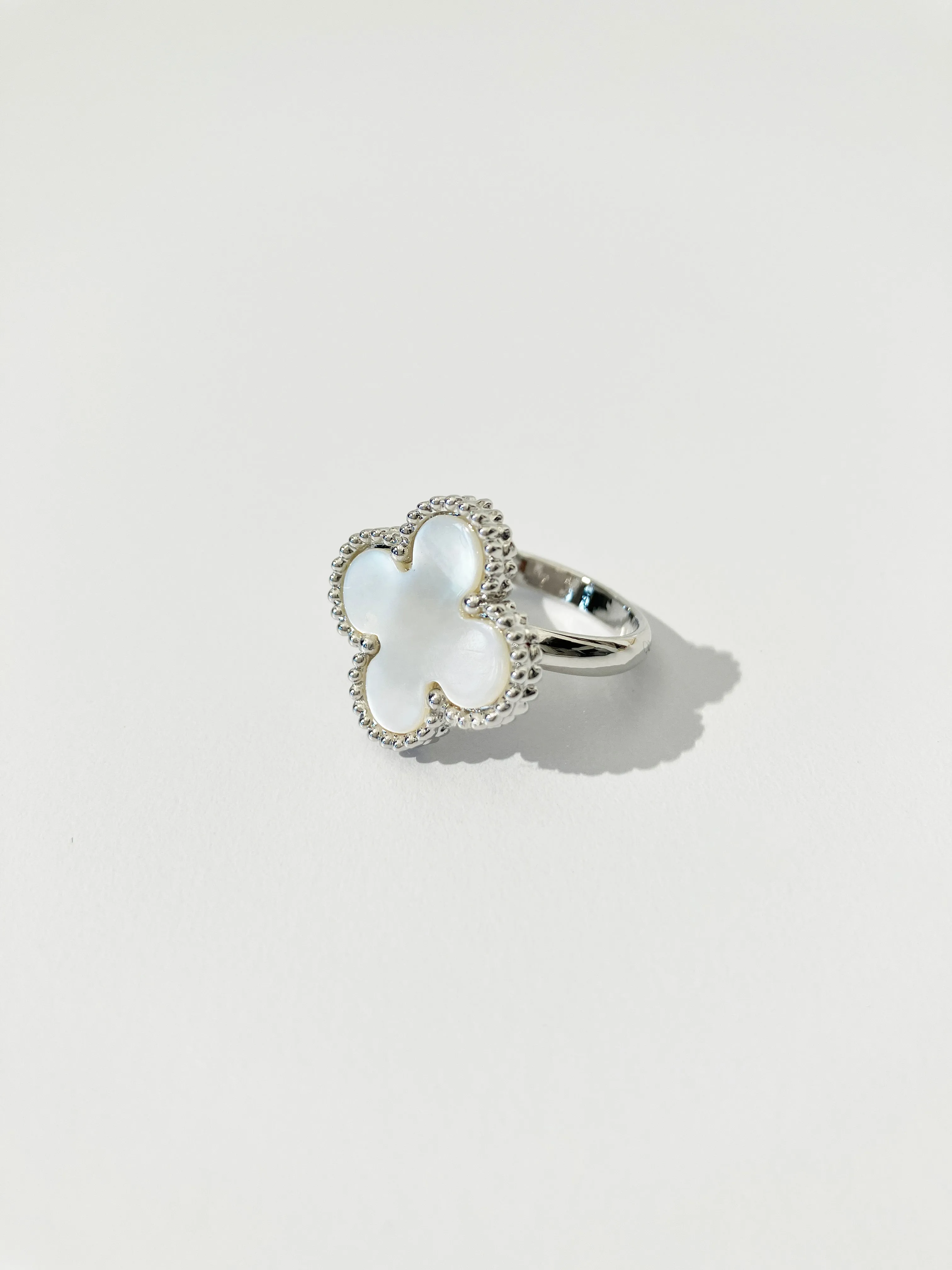 Adjustable Demi Mother of Pearl Quatrefoil Motif Ring in Silver