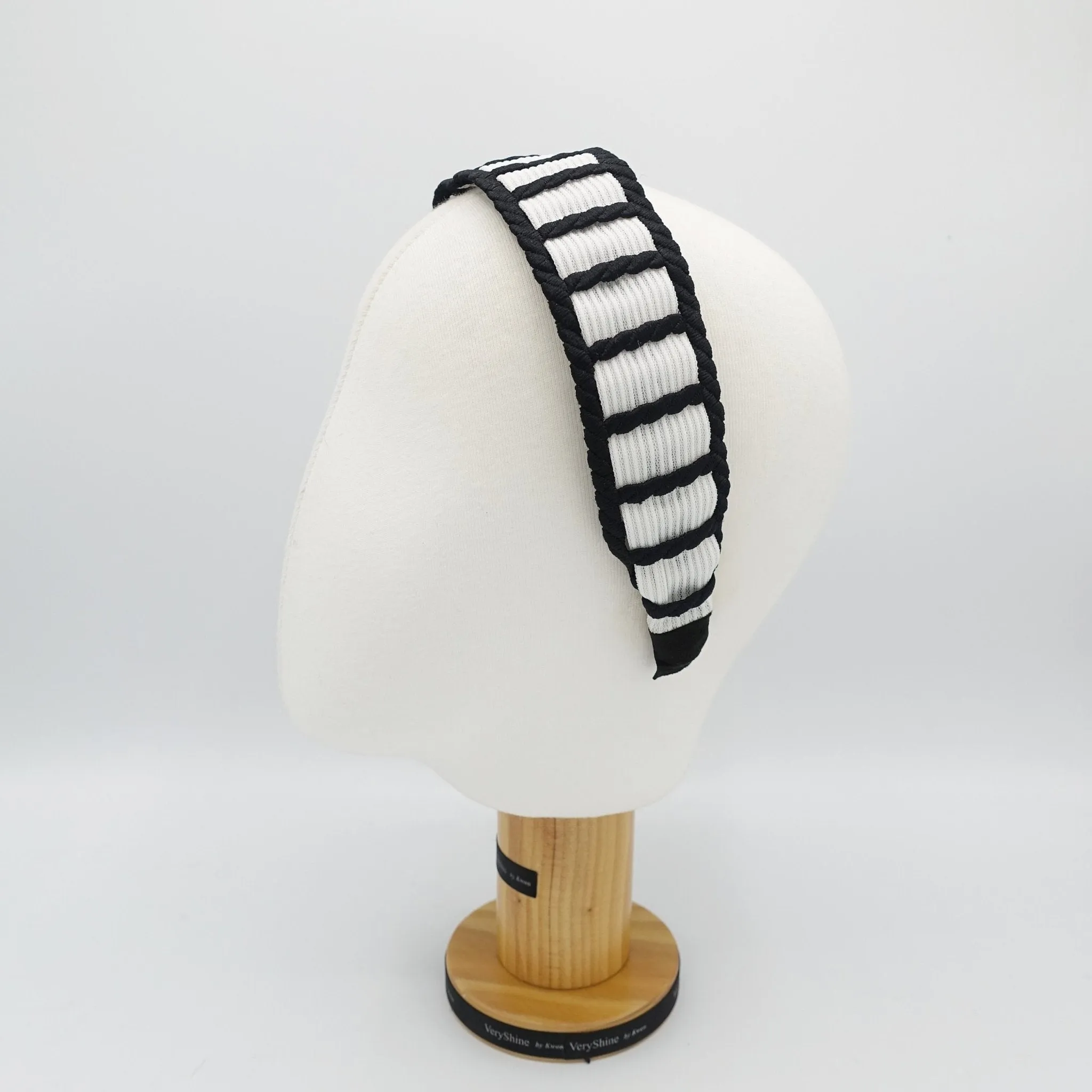 corrugated fabric inserted ladder headband