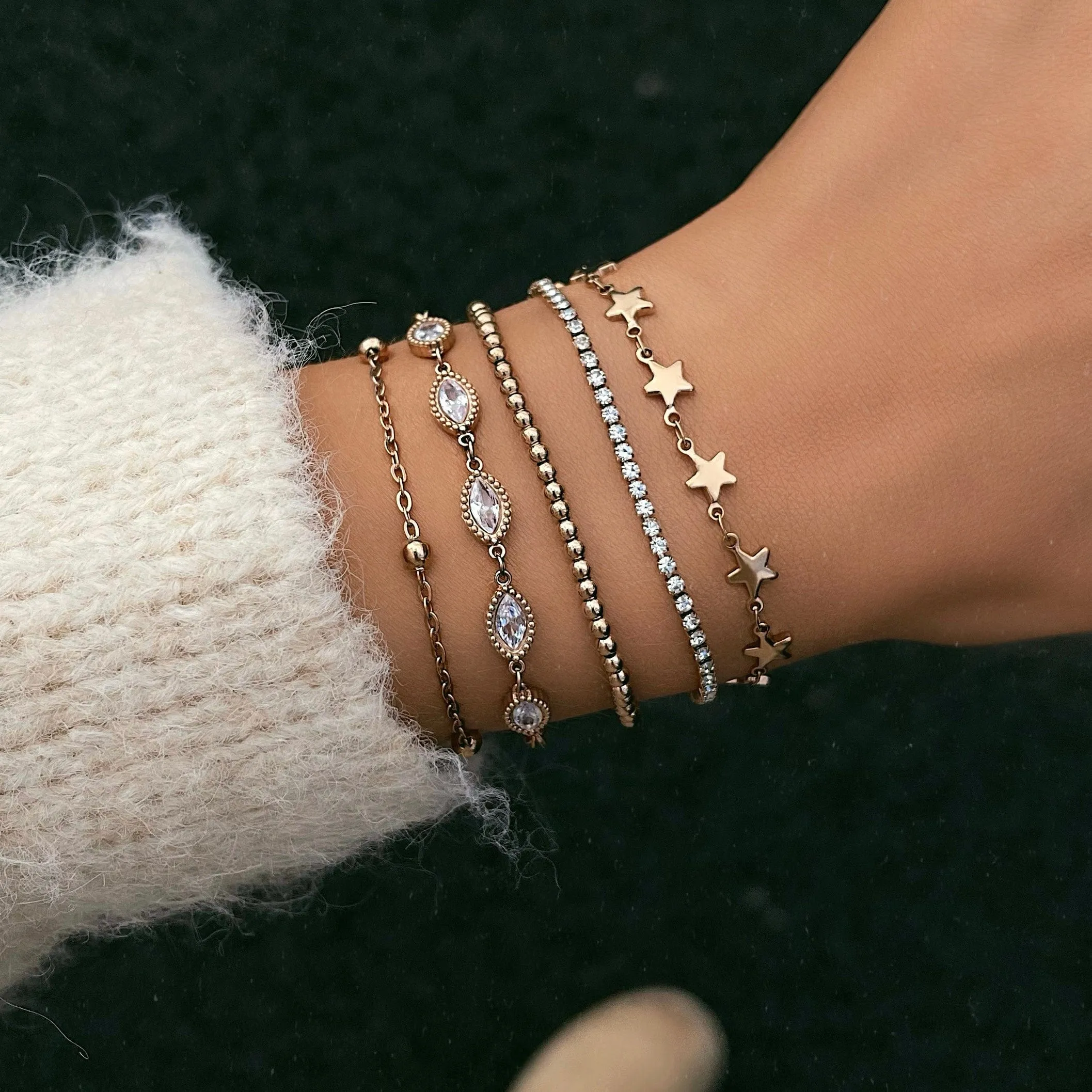 Dainty Ball Bracelet