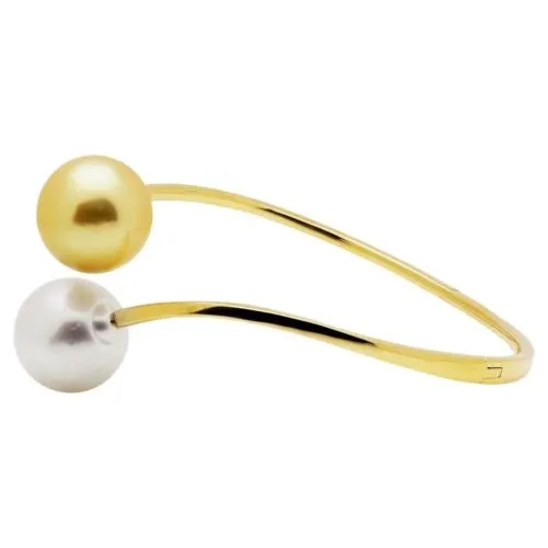 ESTATE WHITE & GOLDEN SOUTH SEA PEARL 14KT YELLOW GOLD 2 STONE BANGLE BRACELET