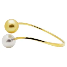 ESTATE WHITE & GOLDEN SOUTH SEA PEARL 14KT YELLOW GOLD 2 STONE BANGLE BRACELET