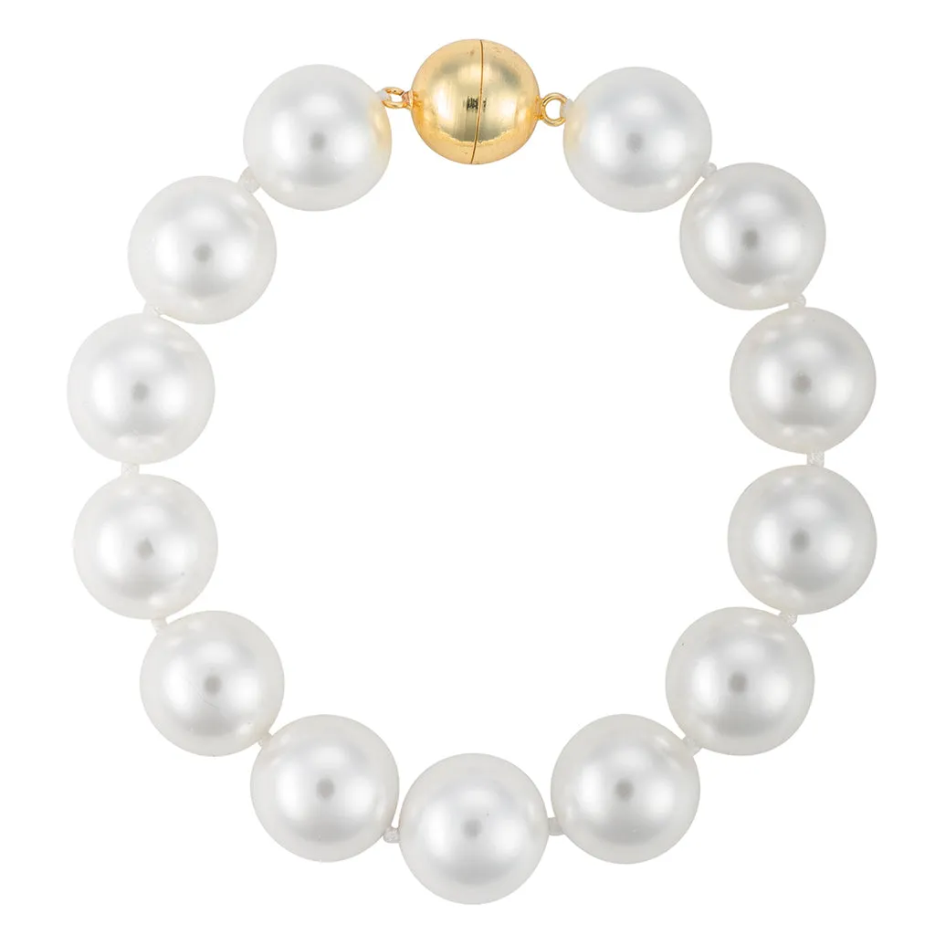 Mother of pearl bracelet with gold   magnetic clasp