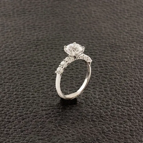 Round Diamond Engagement Ring