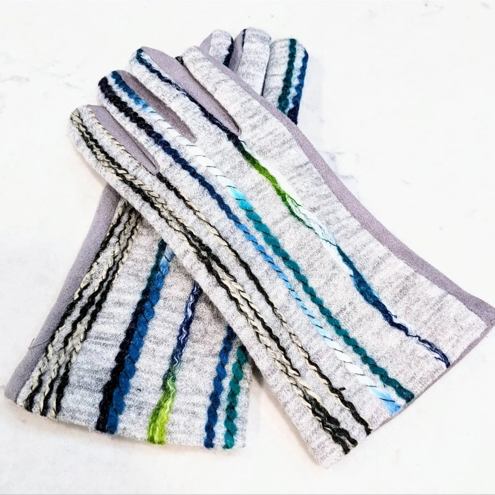 Sassy Gray Yarn Striped Tech Touchscreen Gloves