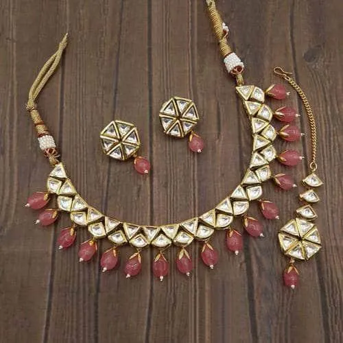 Simple Kundan Triangular Set