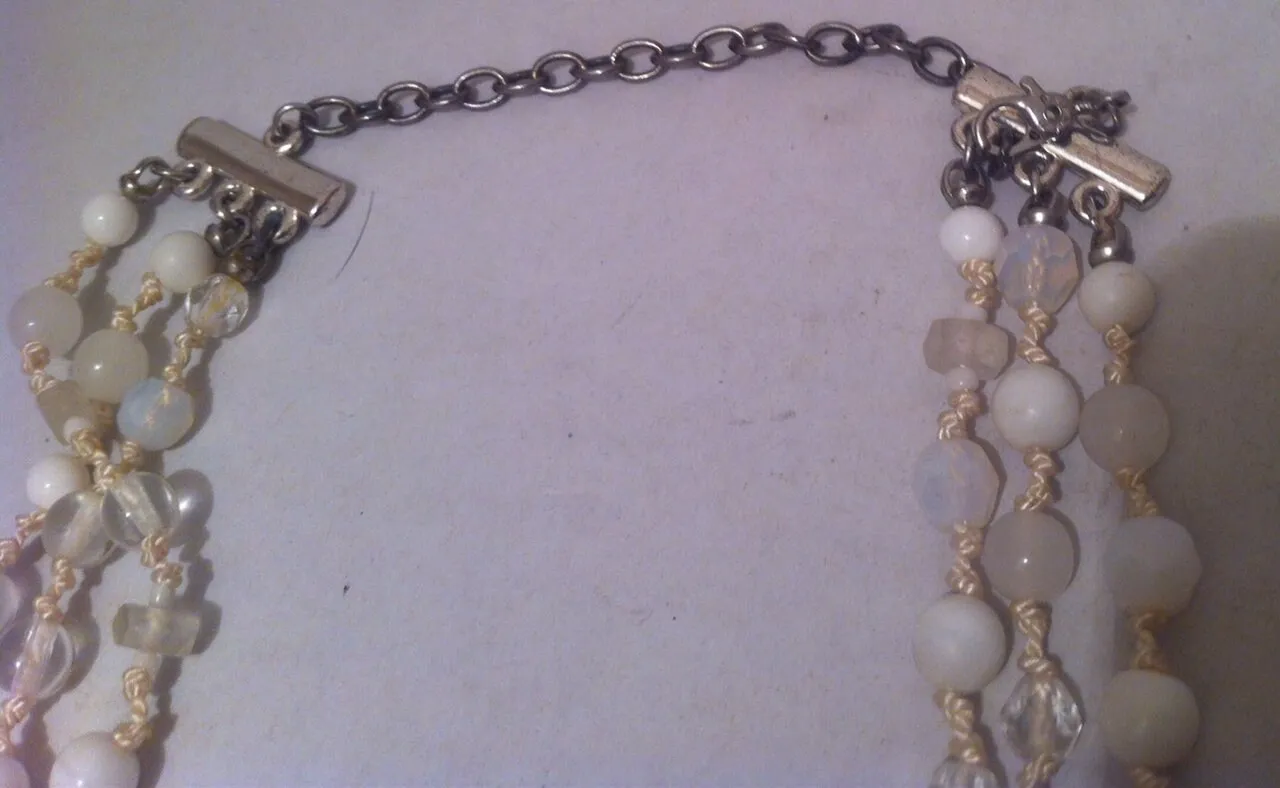 Vintage Ladies Necklace, Choker, White Necklace, 14" Long, Jewelry, Clothing Accessory, Fashion, Nice Quality, Vintage Jewelry